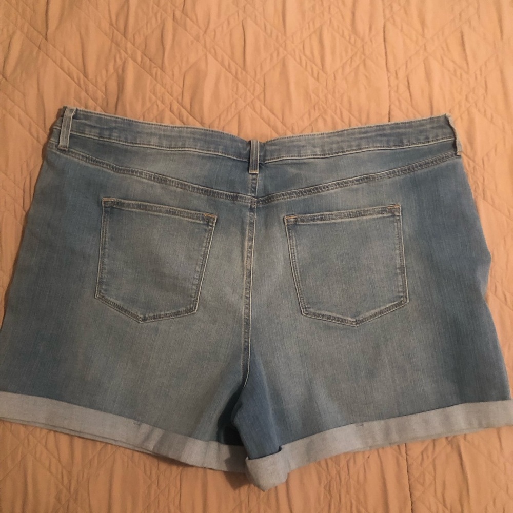 Ladies Plus Size Soft Denim Short